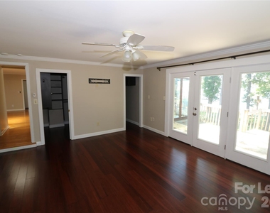 4589 Giles Avenue - Photo Thumbnail 19