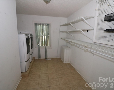4589 Giles Avenue - Photo Thumbnail 36