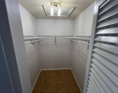2650 Nw 94th Way - Photo Thumbnail 6