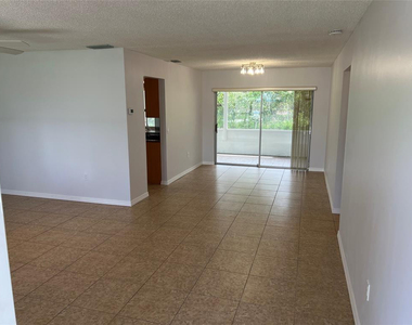 2650 Nw 94th Way - Photo Thumbnail 7