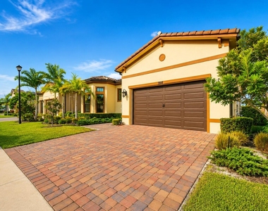 7818 Rowan Terrace - Photo Thumbnail 2