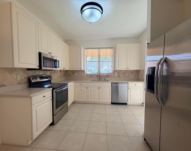 5772 Nw 119th Drive - Photo Thumbnail 12