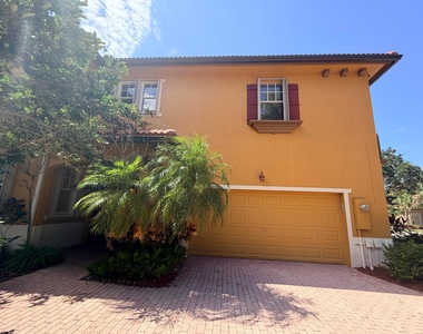 5772 Nw 119th Drive - Photo Thumbnail 2