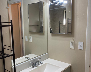 6148 Sw 35th Street - Photo Thumbnail 5