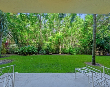 619 E Sheridan Street - Photo Thumbnail 2