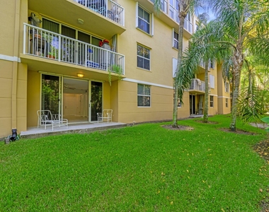 619 E Sheridan Street - Photo Thumbnail 3