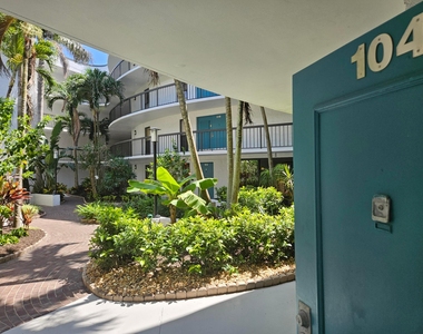 1357 Ne Ocean - Photo Thumbnail 1