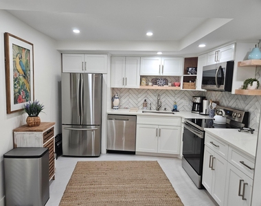 1357 Ne Ocean - Photo Thumbnail 6