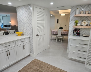 1357 Ne Ocean - Photo Thumbnail 7
