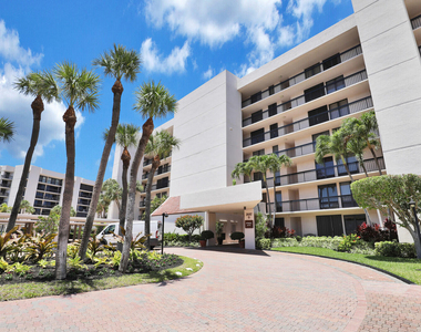 2687 N Ocean Boulevard - Photo Thumbnail 3