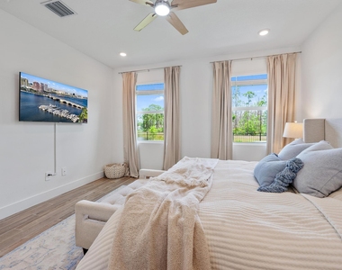 6841 Se Pk Trce Drive - Photo Thumbnail 2