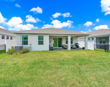 6841 Se Pk Trce Drive - Photo Thumbnail 17