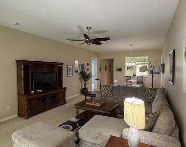 38 E Harbour Isle Dr Drive E - Photo Thumbnail 8