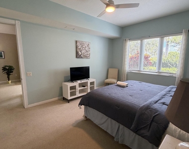 38 E Harbour Isle Dr Drive E - Photo Thumbnail 10