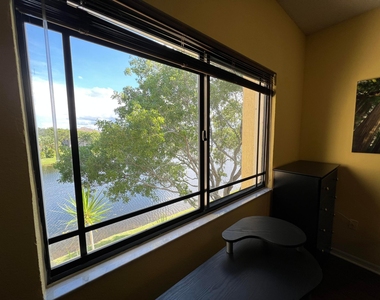2814 Grande Parkway - Photo Thumbnail 3