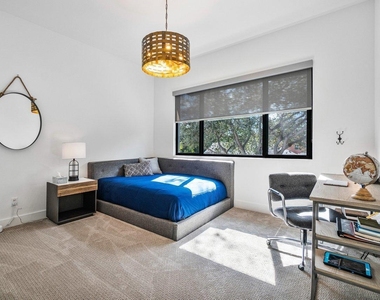 2211 Florida Boulevard - Photo Thumbnail 16