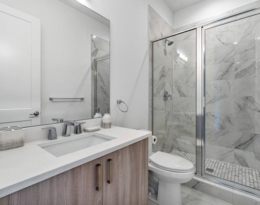 2211 Florida Boulevard - Photo Thumbnail 17