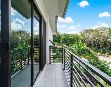 2211 Florida Boulevard - Photo Thumbnail 18