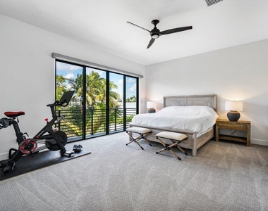 2211 Florida Boulevard - Photo Thumbnail 11