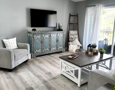 2502 Se Anchorage Cove - Photo Thumbnail 2