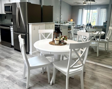 2502 Se Anchorage Cove - Photo Thumbnail 5