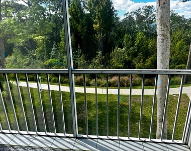 2502 Se Anchorage Cove - Photo Thumbnail 18