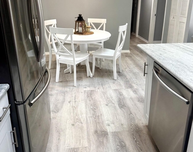 2502 Se Anchorage Cove - Photo Thumbnail 11