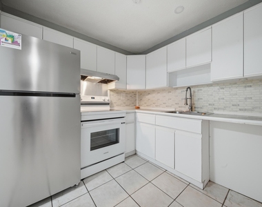 4681 Sw 43rd Terrace - Photo Thumbnail 6