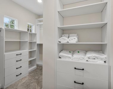 550 Tomahawk Court - Photo Thumbnail 15