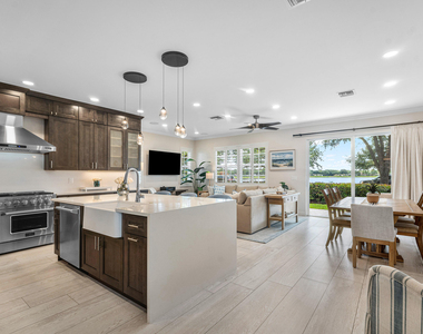 550 Tomahawk Court - Photo Thumbnail 2