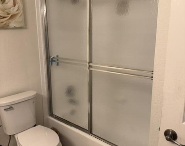 2804 Sarento Place - Photo Thumbnail 7