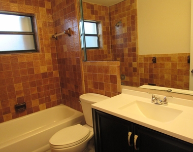 1065 Manor Drive - Photo Thumbnail 13