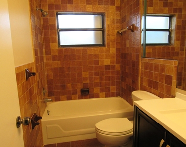 1065 Manor Drive - Photo Thumbnail 14