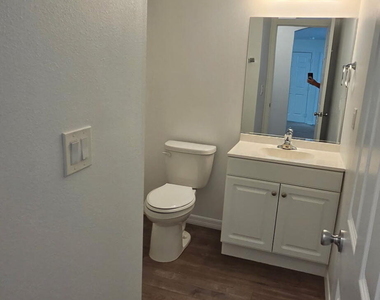 2135 Sw 19th Ave Avenue Sw - Photo Thumbnail 24
