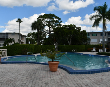 2721 N Garden Dr Drive N - Photo Thumbnail 23