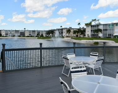 2721 N Garden Dr Drive N - Photo Thumbnail 22