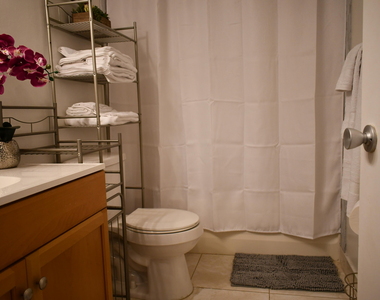 2721 N Garden Dr Drive N - Photo Thumbnail 6