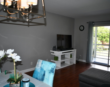 2721 N Garden Dr Drive N - Photo Thumbnail 2