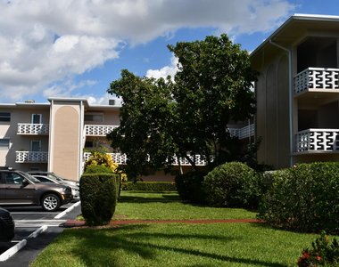 2721 N Garden Dr Drive N - Photo Thumbnail 14