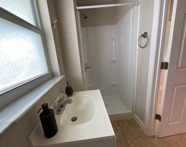 2016 Sw 16th Avenue - Photo Thumbnail 8