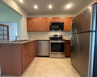 2016 Sw 16th Avenue - Photo Thumbnail 1