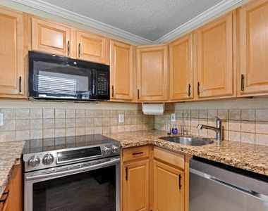 309 Ne 16th Street - Photo Thumbnail 7