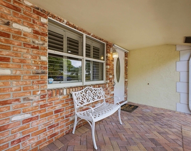 5120 Ne 22nd Avenue - Photo Thumbnail 1