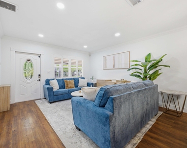 5120 Ne 22nd Avenue - Photo Thumbnail 2