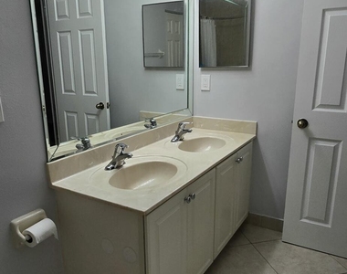 5357 Se Jennings Lane - Photo Thumbnail 5