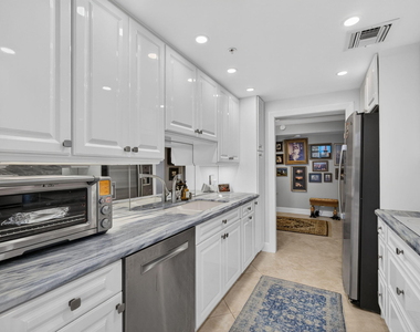 5280 N Ocean Drive - Photo Thumbnail 6
