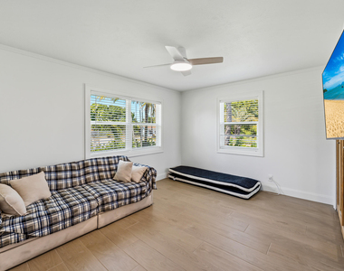802 Lytle Street - Photo Thumbnail 10