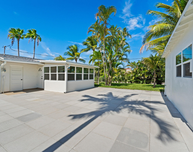 802 Lytle Street - Photo Thumbnail 18