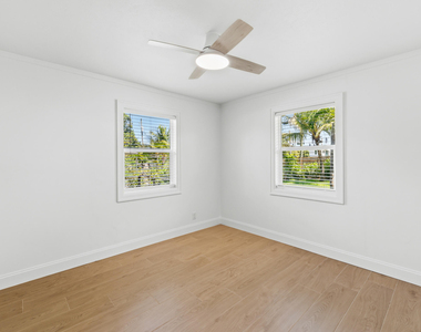 802 Lytle Street - Photo Thumbnail 11