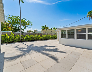 802 Lytle Street - Photo Thumbnail 19